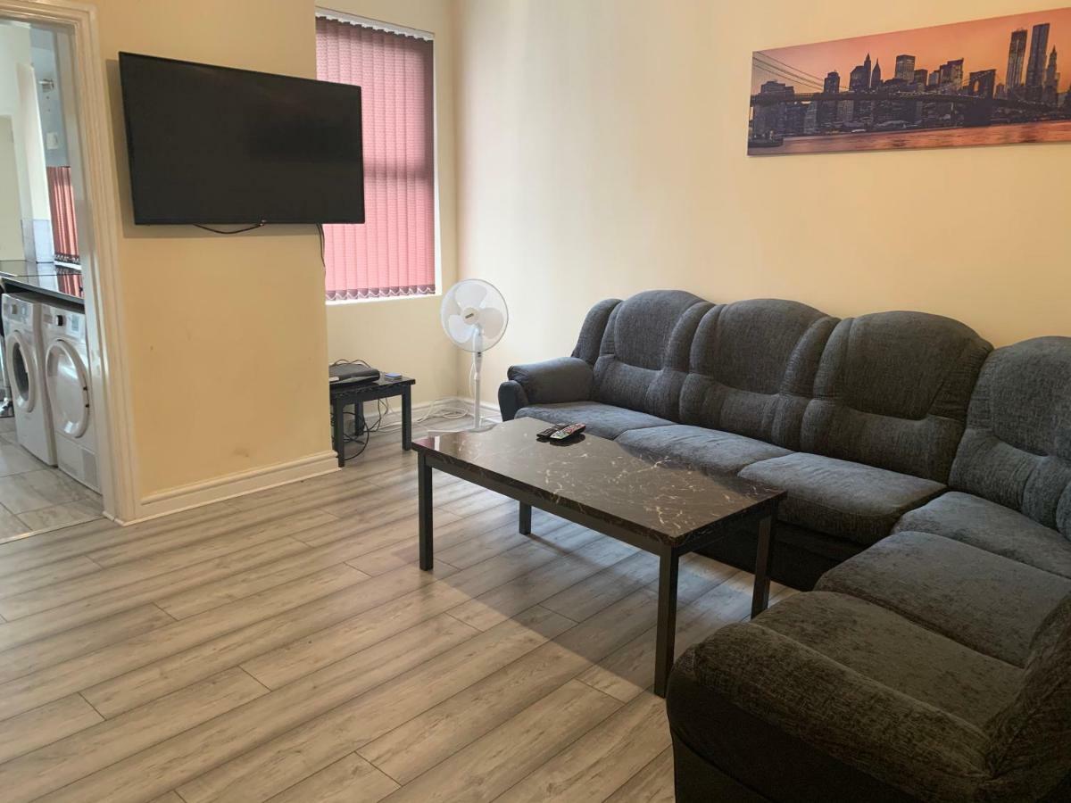 50 Mayford Road Hotell Manchester Exteriör bild